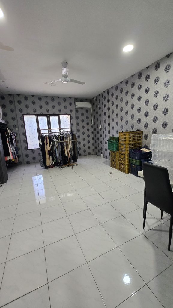 WhatsApp Image 2025-09-24 at 17.03.53